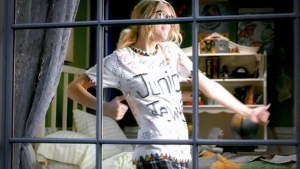 Taylor-Swift-You-Belong-With-Me-Music-Video-taylor-swift-21519573-1248-704